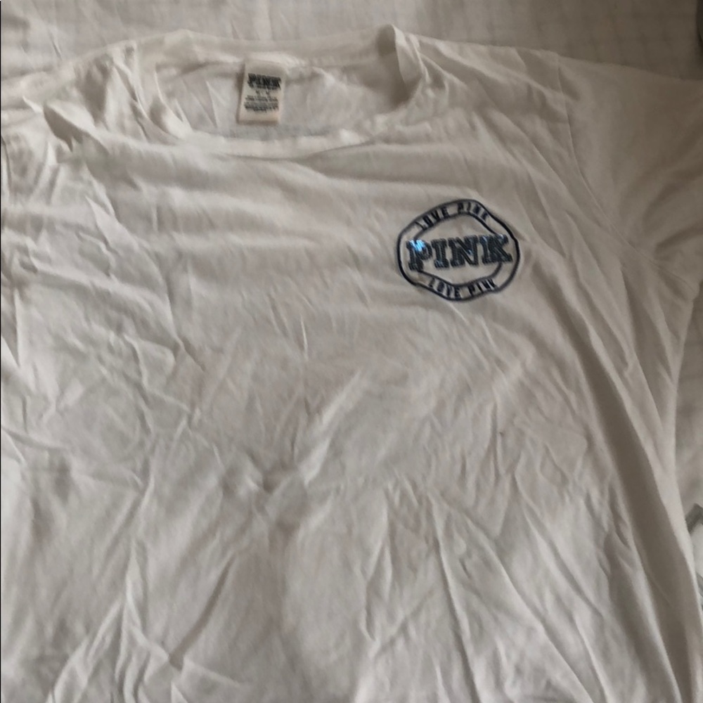 VS PINK T-SHIRT (white with blue sparkles)